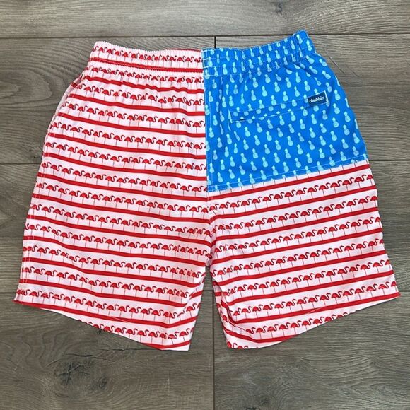 Chubbies 7” The Fruited Plains Swim Trunks Red White Blue Size Small - Picture 4 of 10